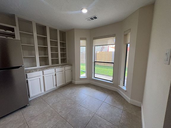 5th image of 7402 Wood Bluff Blvd