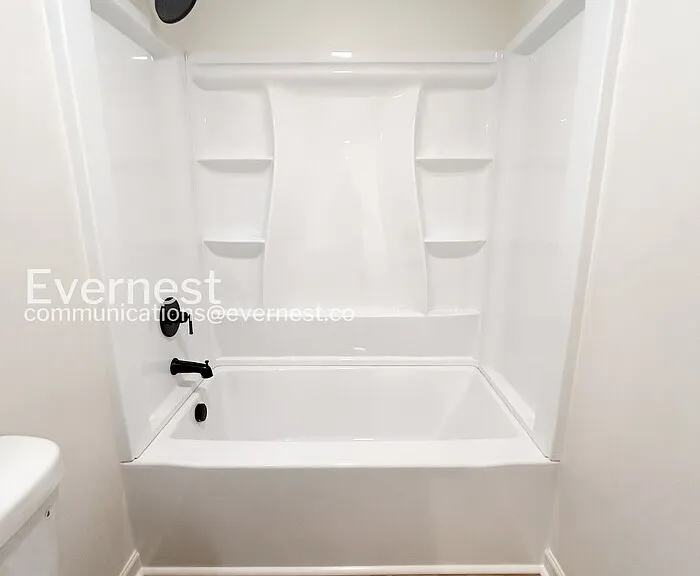 411 E Torbush Dr — Photo 15