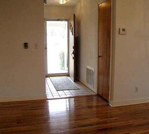 2nd image of 1600 San Carlos St