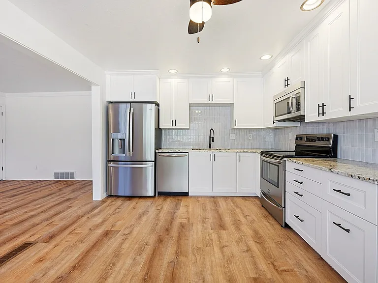 6610 Depew Ct — Photo 9