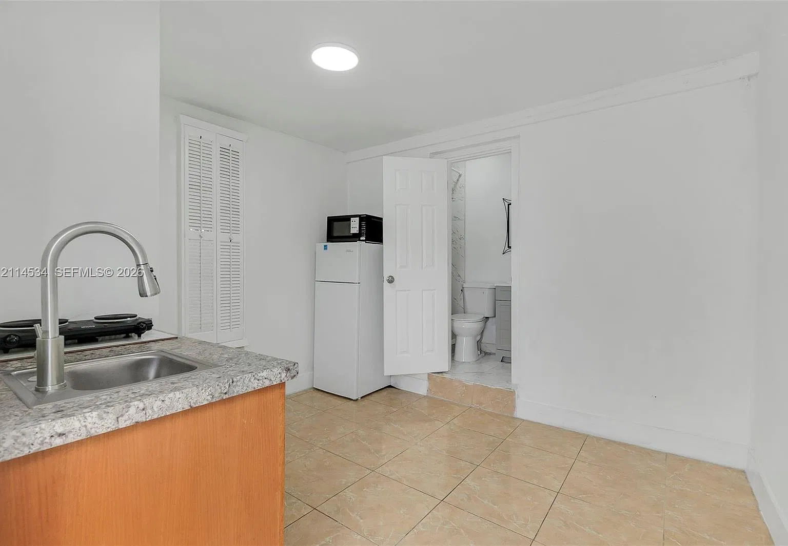 6101 SW 24th St — Photo 4