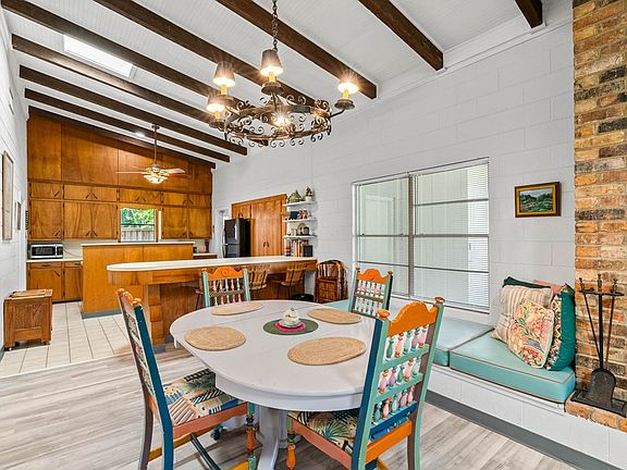 3rd image of 127 Prairie Rd #129