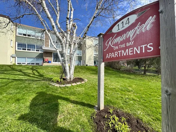 114 Kempenfelt Dr #303, Barrie, ON L4M 1C1
