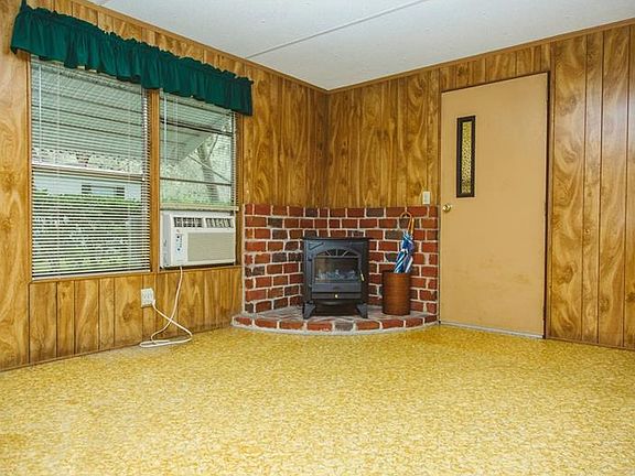 3rd image of 12416 Eloian Dr