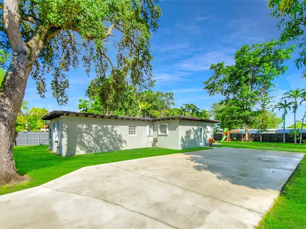 1543 NE 144th St, Miami, FL 33161