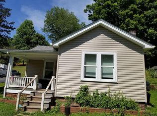 209 Independence Ave, Mount Carmel, TN 37645