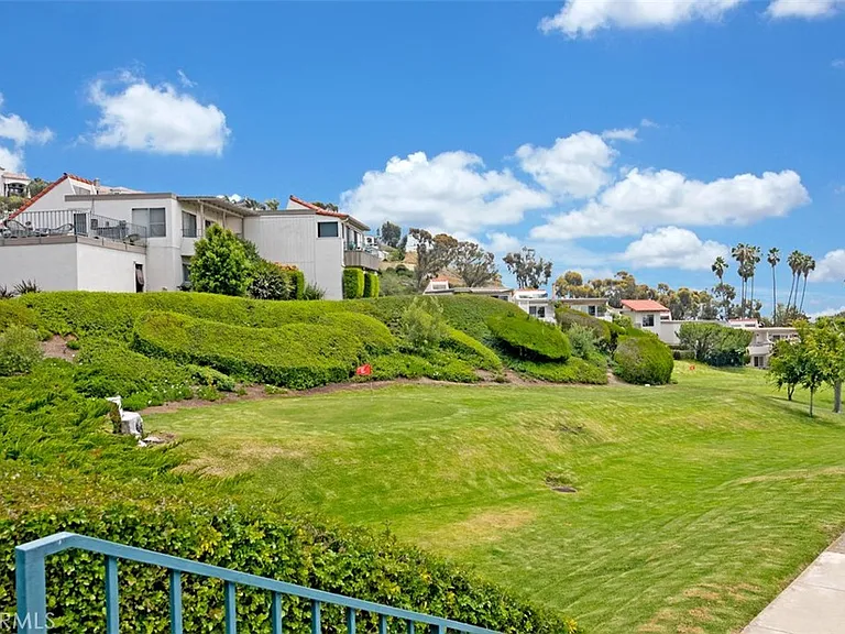 712 Calle Divino — Photo 47