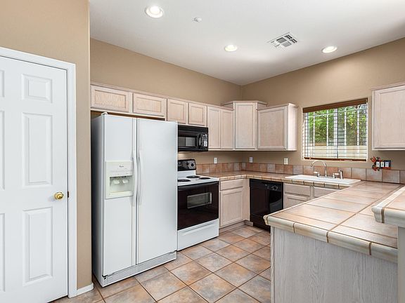 4th image of 9750 N Monterey Dr Unit 26