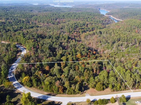 Rock Rd, Rogers, AR 72756