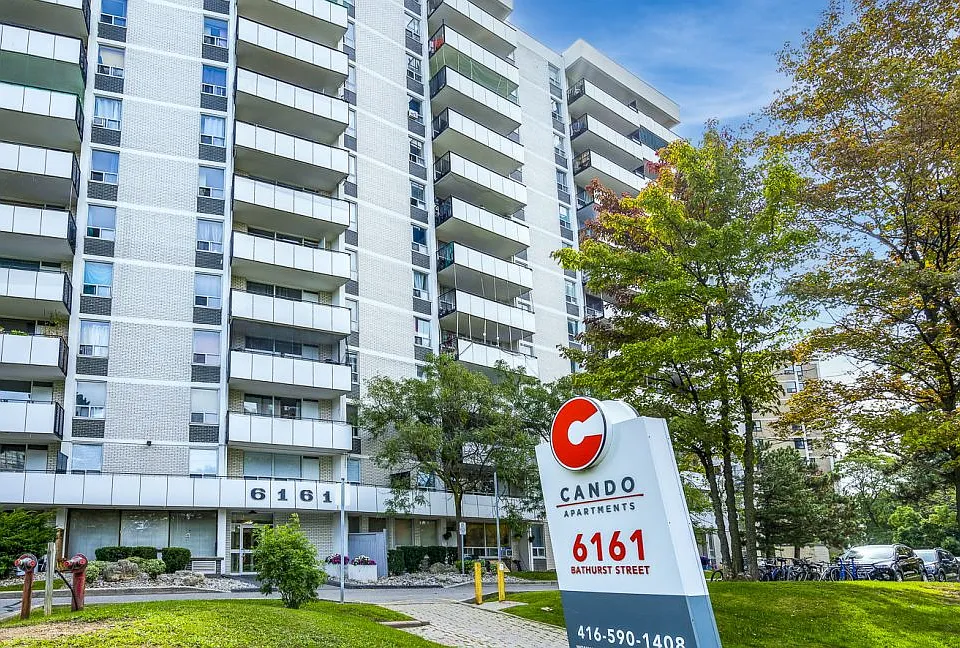6161 Bathurst St