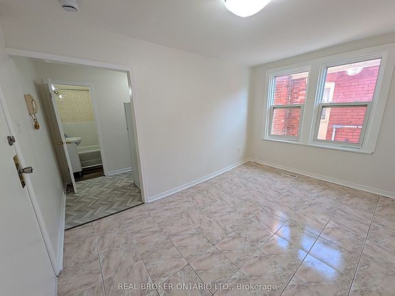 5th image of 22 Barton St E #2