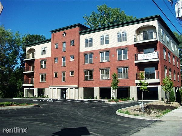 Clock Tower Square (1024x768)