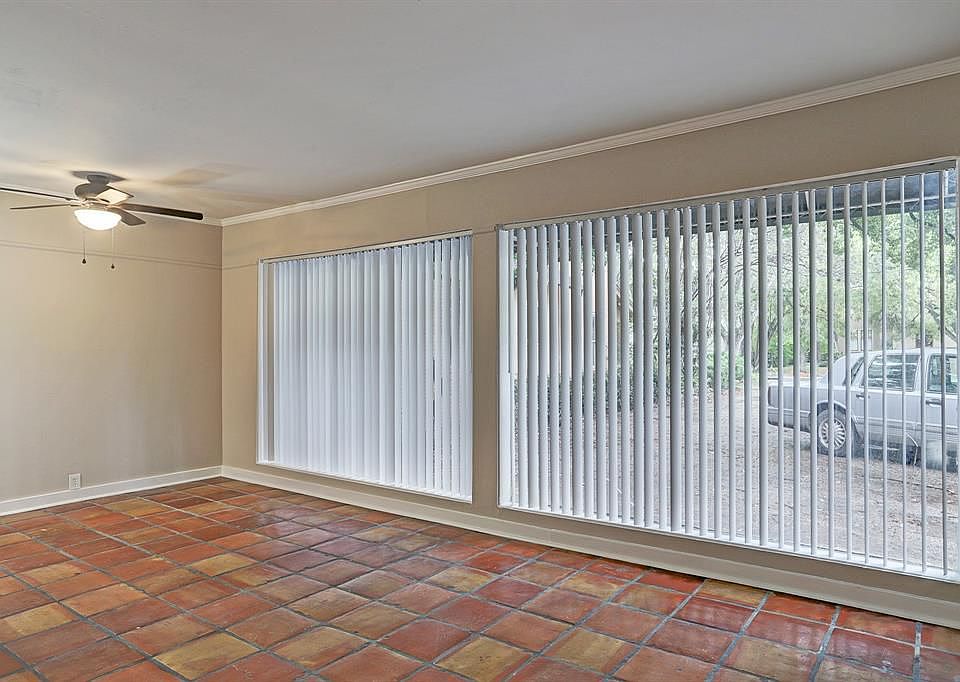 1st image of 508 Branard St Unit 8