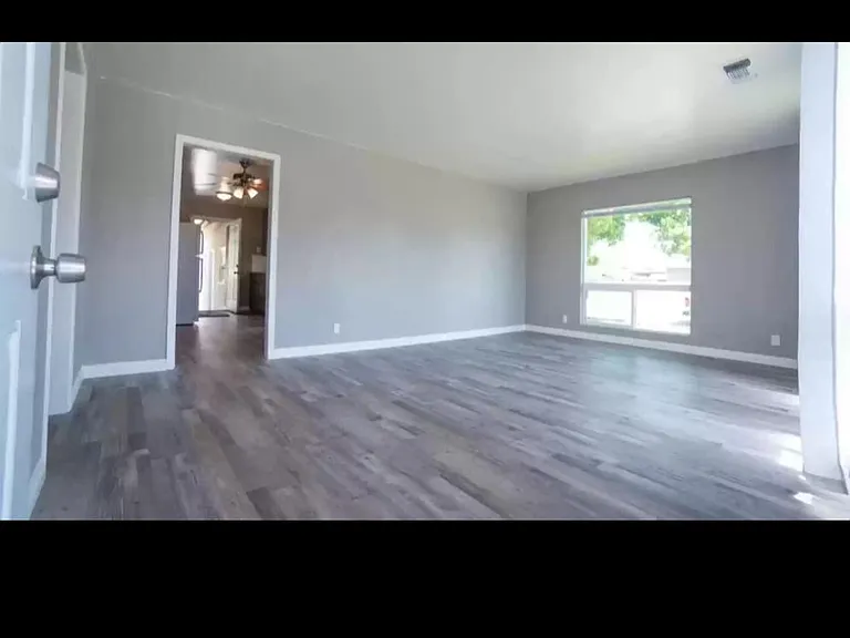 1512 W Dakota Ave — Photo 6