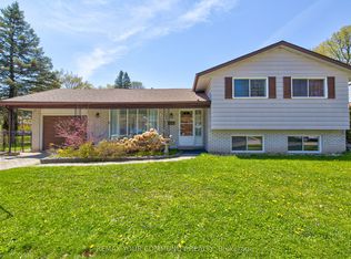 557 Glen Manor Blvd, Waterloo, ON N2L 4T7