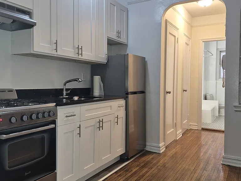 65-41 Saunders St #K — Photo 2