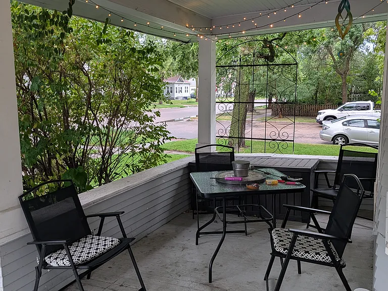 622 W 10th St #2 — Photo 3