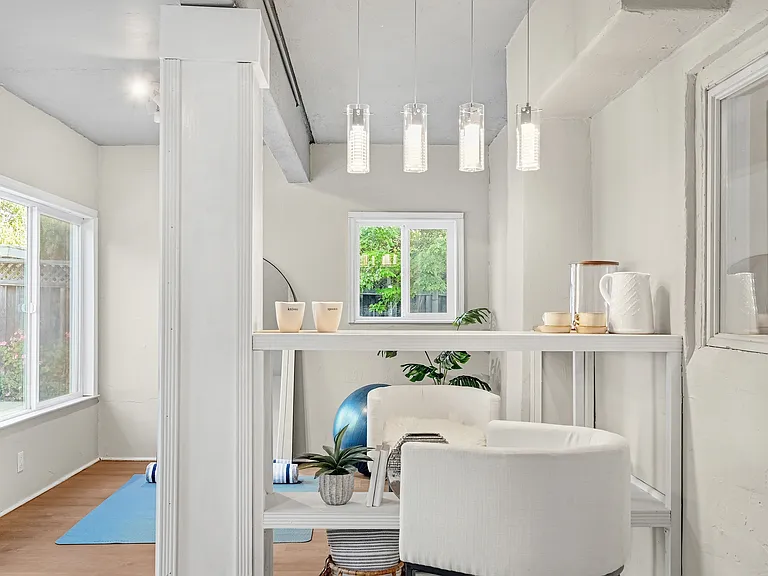 205 Caldwell Ave — Photo 12