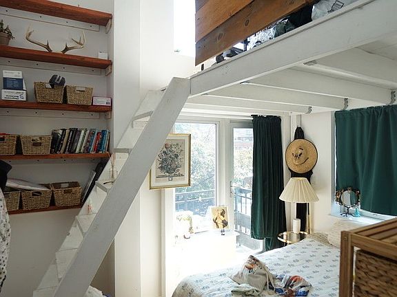 5th image of 168 Meserole St #4R