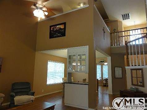 4th image of 1506 Saxonhill Dr