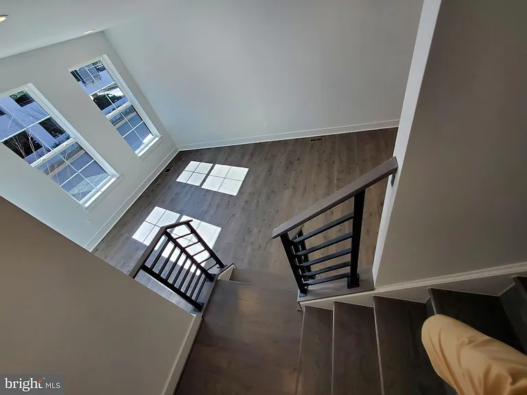 1882 Michael Faraday Dr — Photo 29