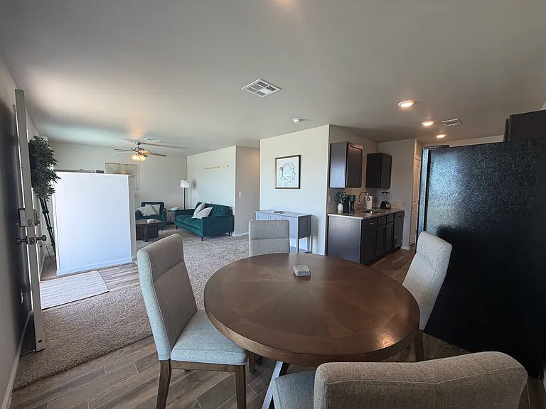 2608 Winfield Ave — Photo 7