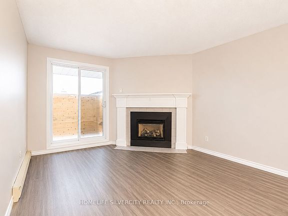 5th image of 733 Deveron Cres #303