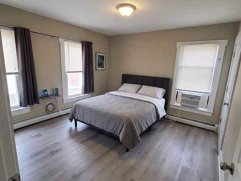 645 Bachelor Ave — Photo 5