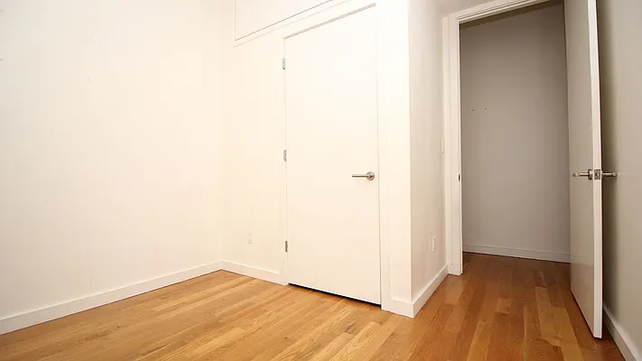 Rented by Nooklyn NYC LLC | media 9