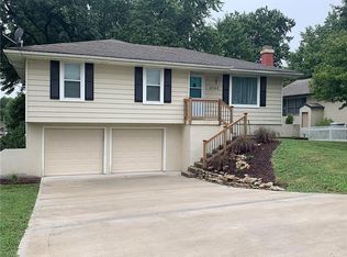 8746 N McGee St, Kansas City, MO 64155