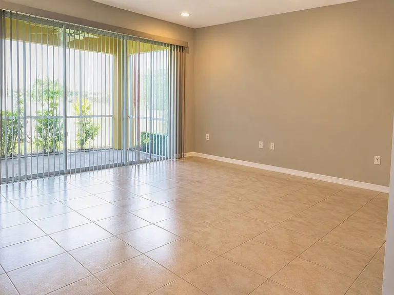 3878 Burrfield St — Photo 10