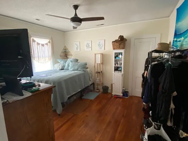 189 W Poplar St #A — Photo 10