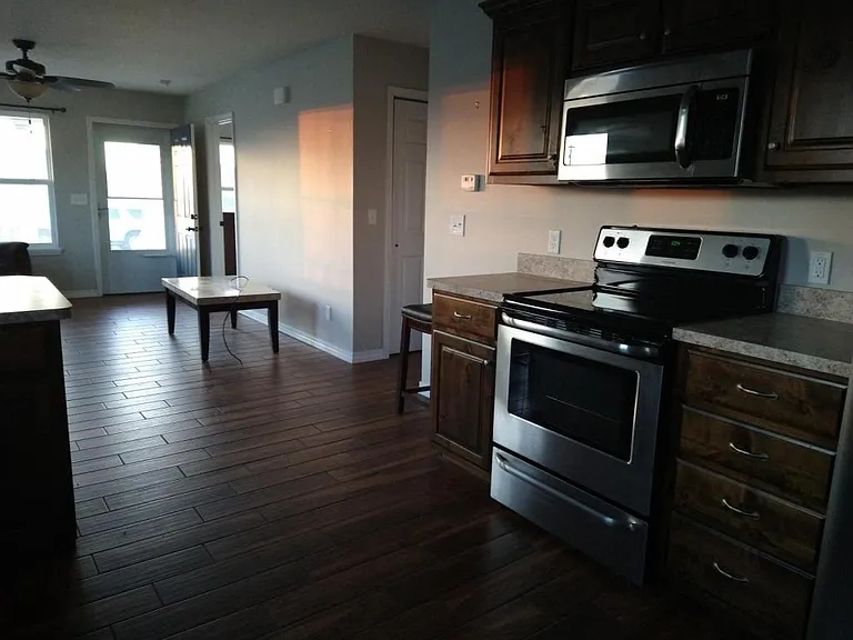 2223 Virginia Ave — Photo 5