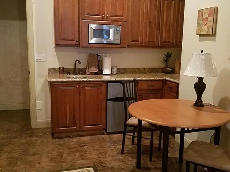 156 S Crest Line Dr — Photo 4