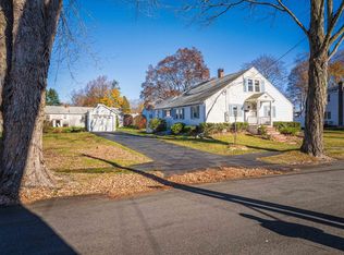 11 Roosevelt Ave, Dover, NH 03820