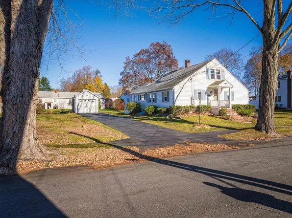 11 Roosevelt Avenue, Dover, NH 03820