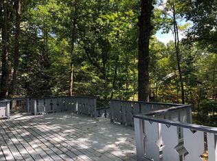 97 Temple Rd, Black Mountain, NC 28711