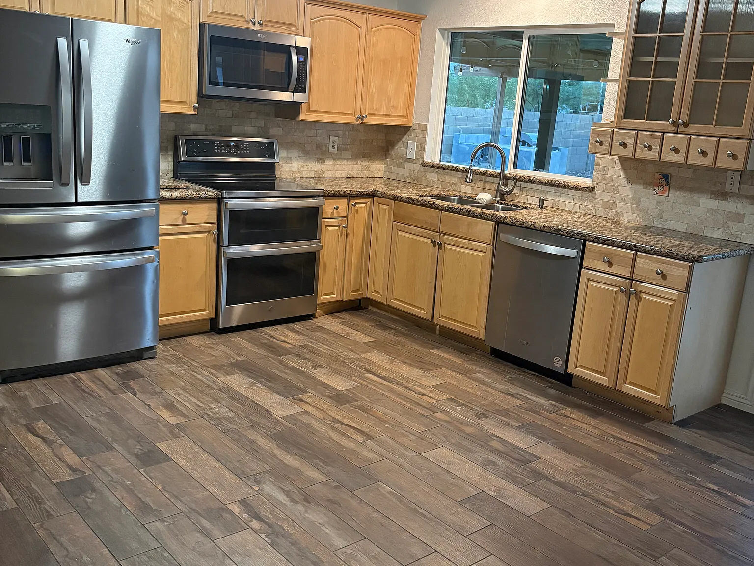 4 bed, 1263 sqft, $2,200 — Photo 1