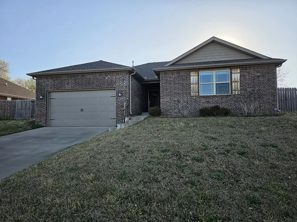 3209 Oglethorpe St, Springdale, AR 72764