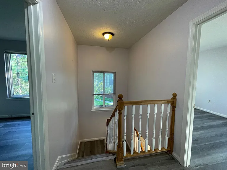 7233 Mill Creek Ct — Photo 15