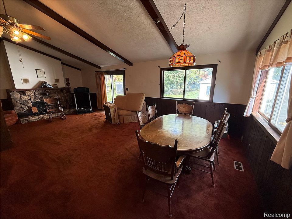 1407 Donald Ave, photo 19