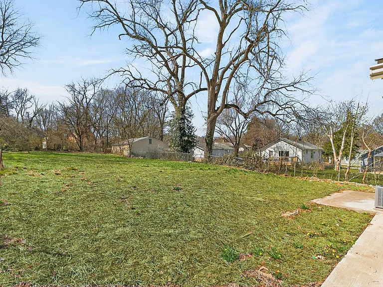 1312 S Emery St — Photo 40