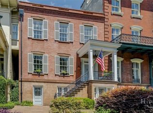 220 E Oglethorpe Ave, Savannah, GA 31401