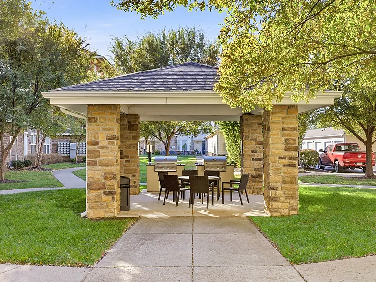Hurstbourne Estates — Photo 18