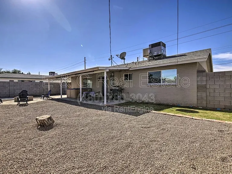 609 S Priest Dr — Photo 31