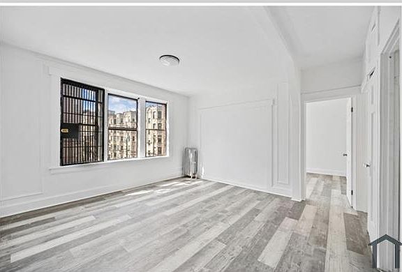 3rd image of 58 Bruce Ave