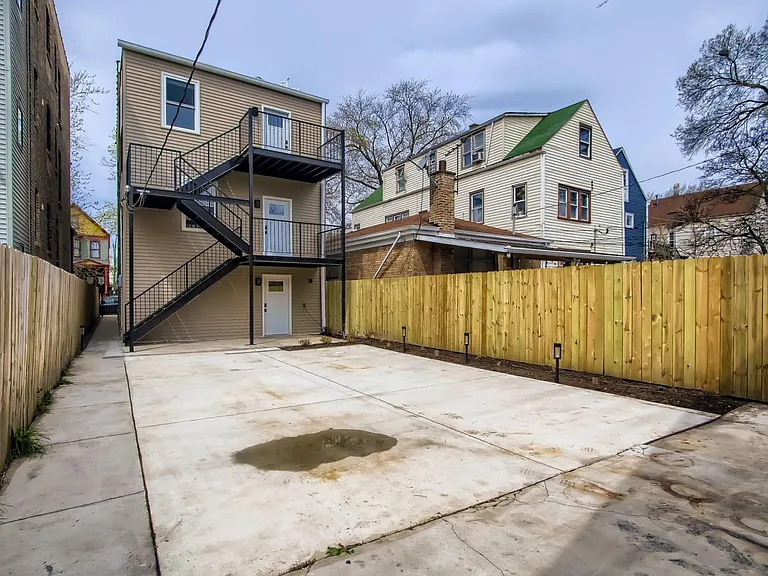 2715 N Lawndale Ave #1 — Photo 14