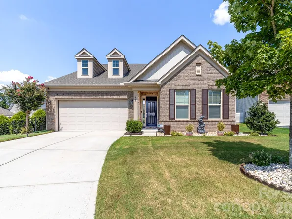 447 Fir Tree Ct NW, Concord, NC 28027