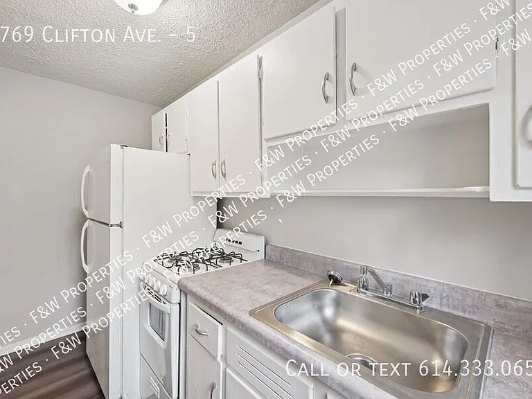 1769 Clifton Ave #5 — Photo 25