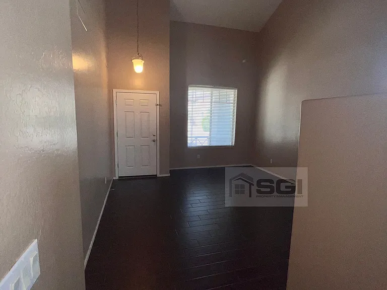 15101 N 173rd Dr — Photo 7